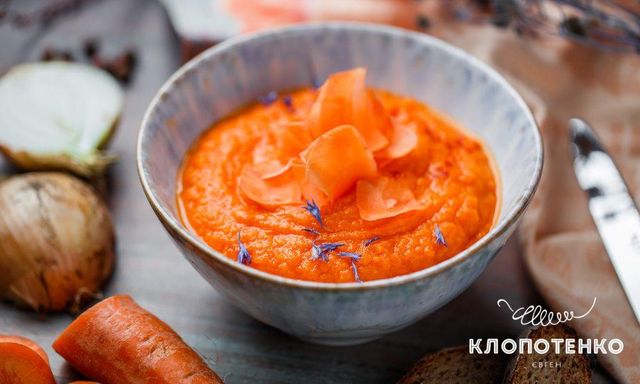 Клопотенко розповів, як приготувати ікру з запечених овочів: рецепт смачної закуски - фото 509952