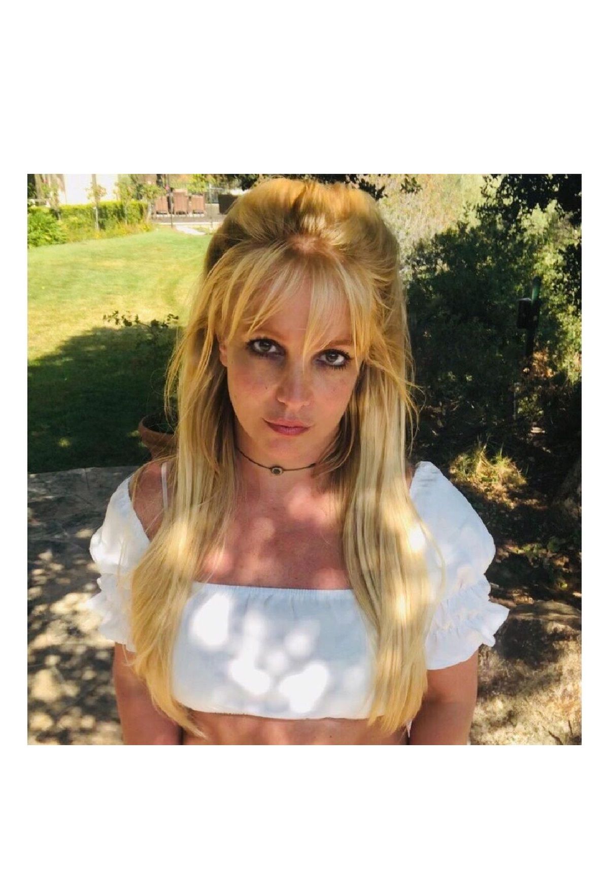 Брітні Спірс знову вразила фанатів оголеними фото в ліжку – 18+