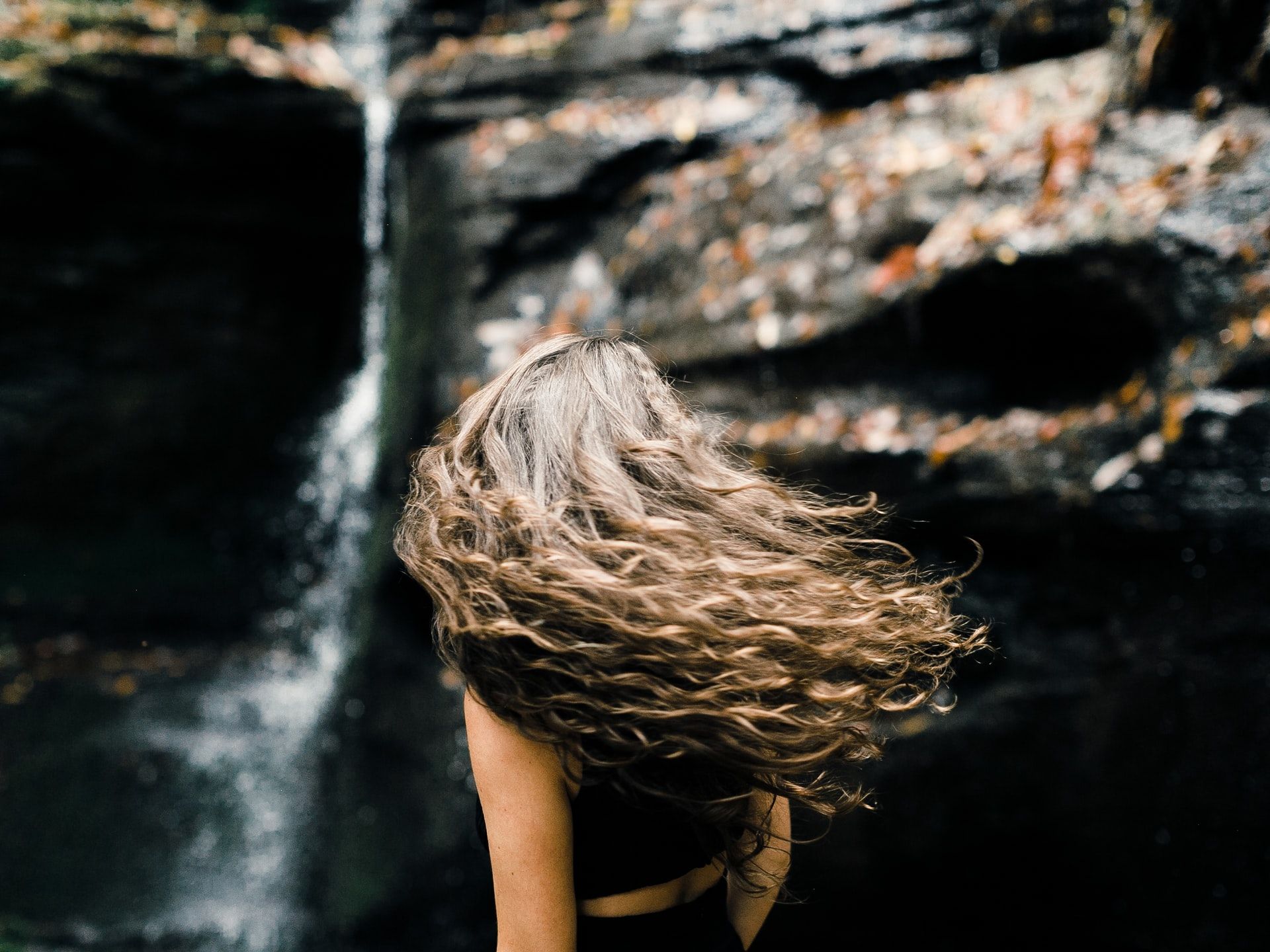 Які популярні зачіски псують волосся - фото 1