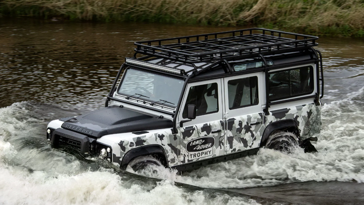 Land Rover готує для фанатів марки перевипуск класичних Defender