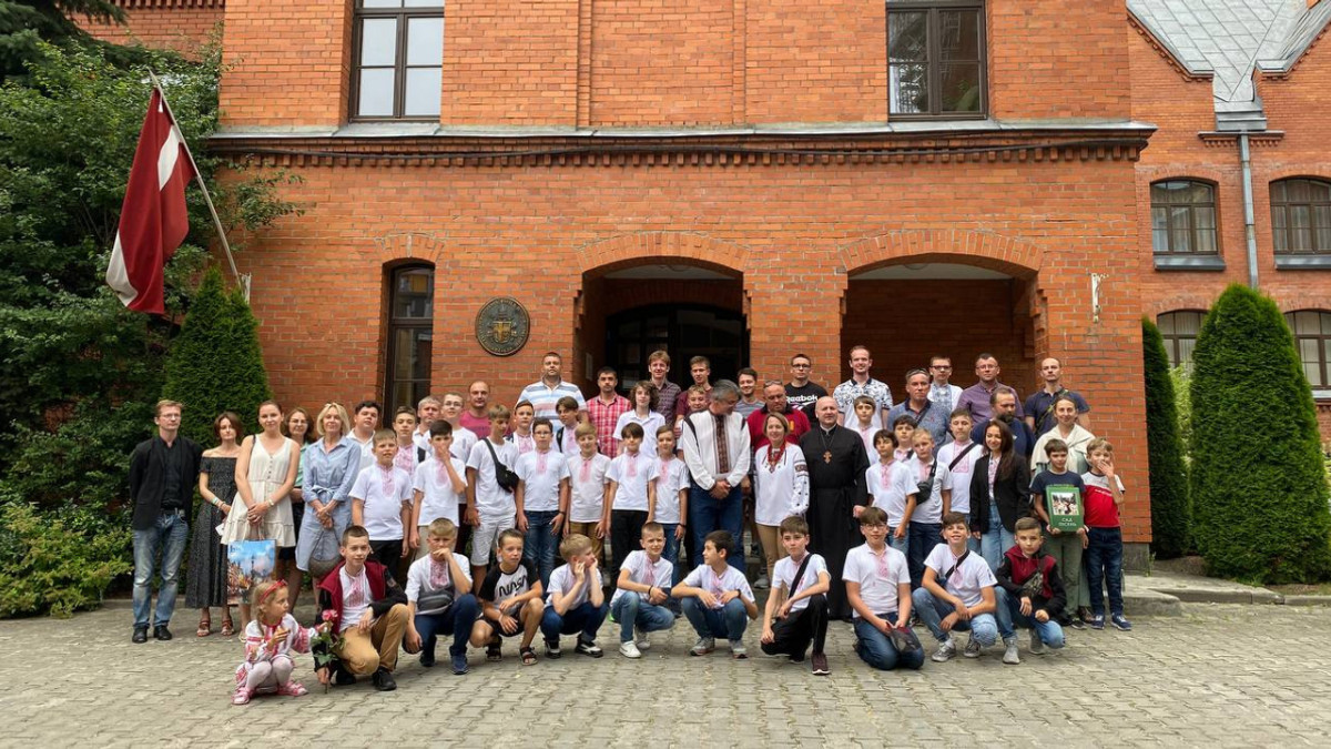Дударик зібрав чверть мільйона гривень для ЗСУ під час латвійського волонтерського туру - фото 1