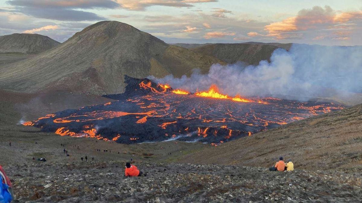 Виверження вулкана в Ісландії - фото 1
