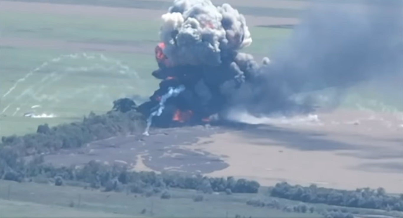 Мінус БТР з екіпажем: українські воїни показали, як знищують ворогів – відео