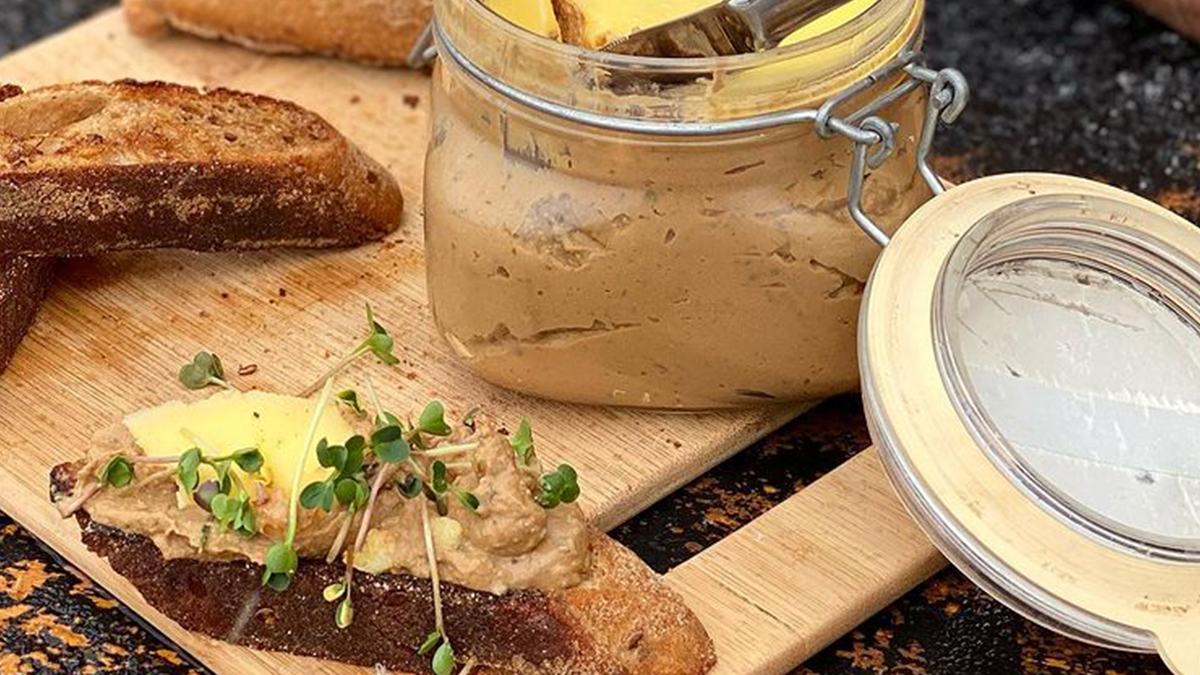 Як приготувати ніжний печінковий паштет власноруч: рецепт з секретним інгредієнтом