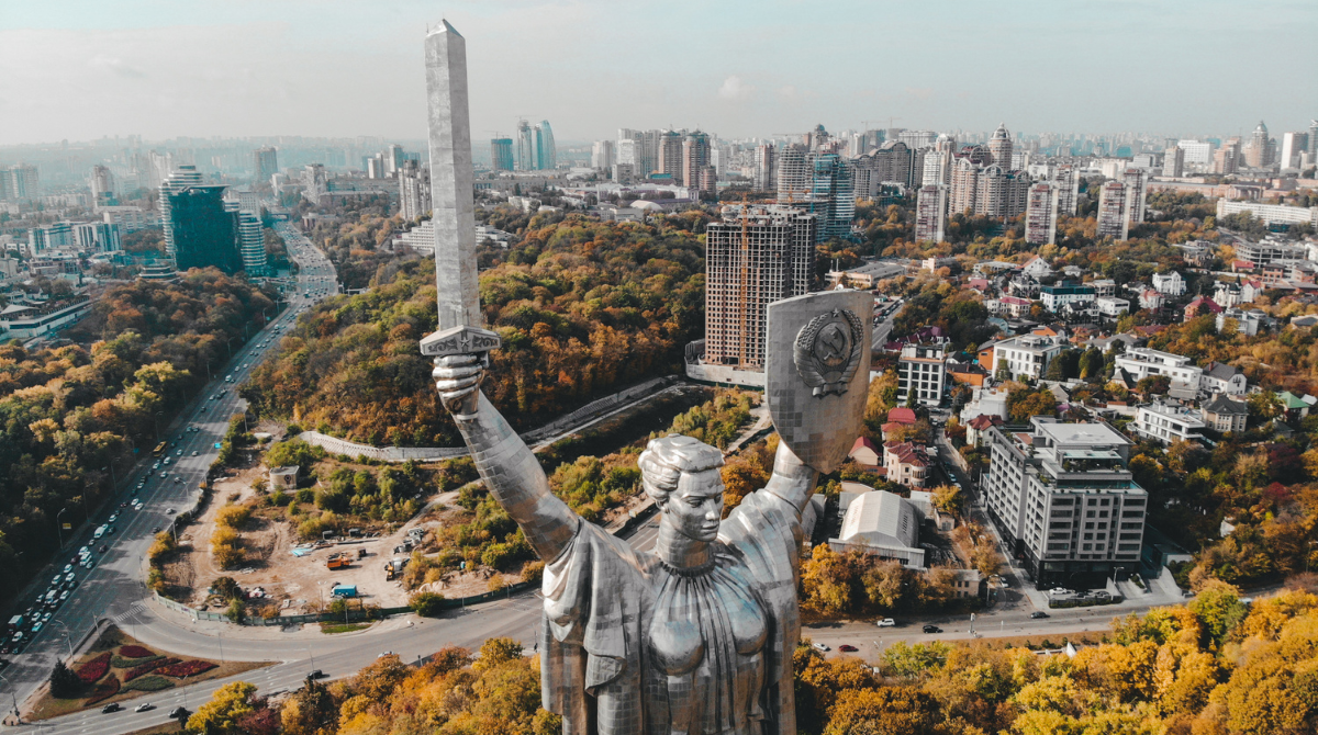 Воєнний стан в Україні знову продовжили - фото 1