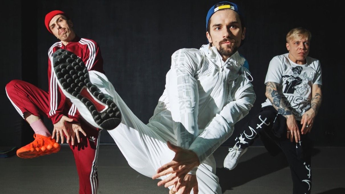 Quest Pistols заспівали українською - фото 1