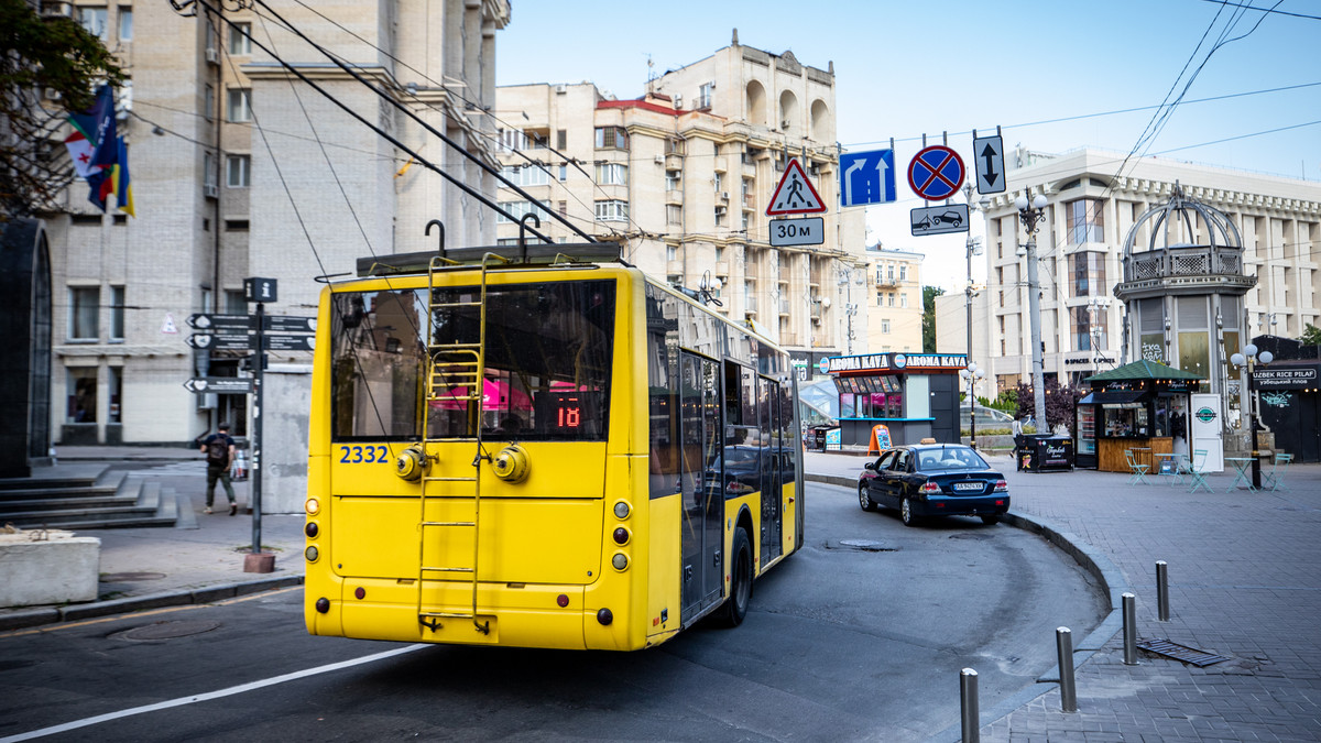 У Києві змінили графік роботи громадського транспорту - фото 1