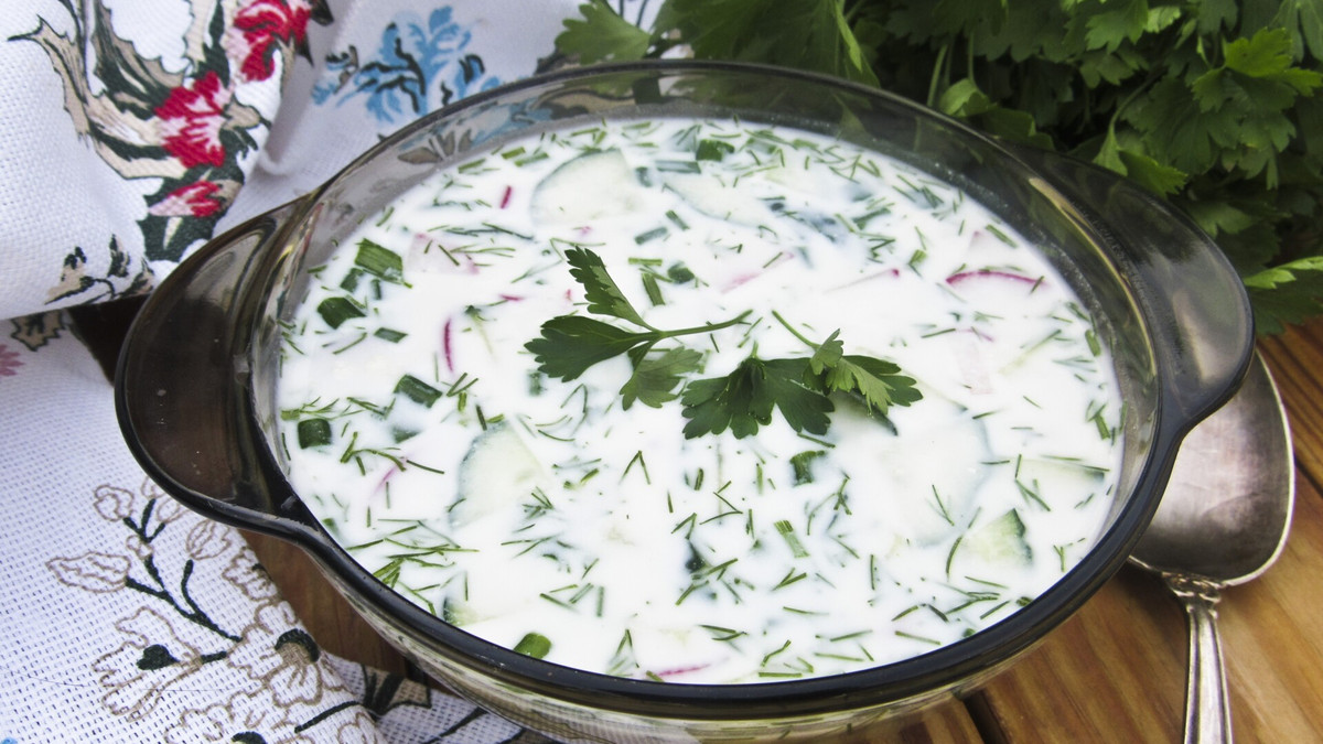 Ектор Хіменес-Браво приготував оригінальний суп: авторський рецепт окрошки від шеф-кухаря - фото 1