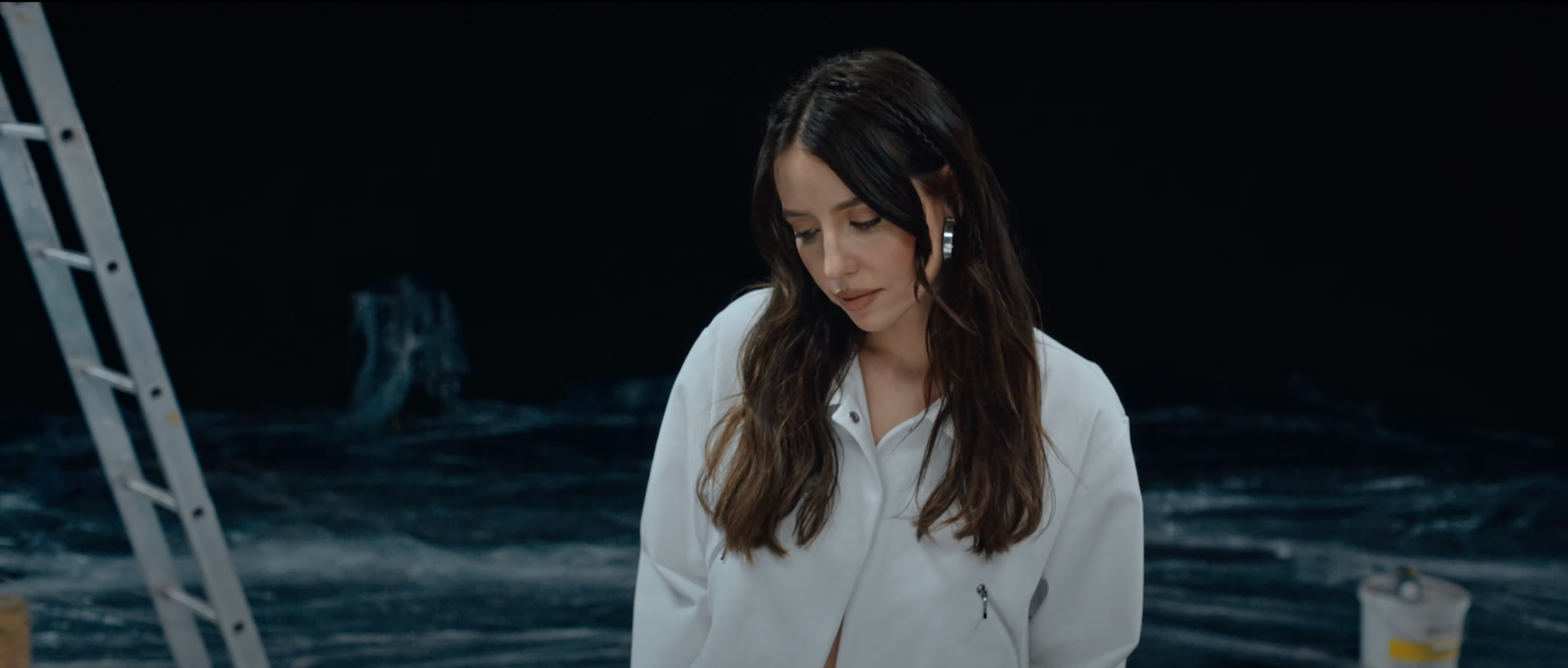 "Крапають": DOROFEEVA презентувала свою першу україномовну пісню