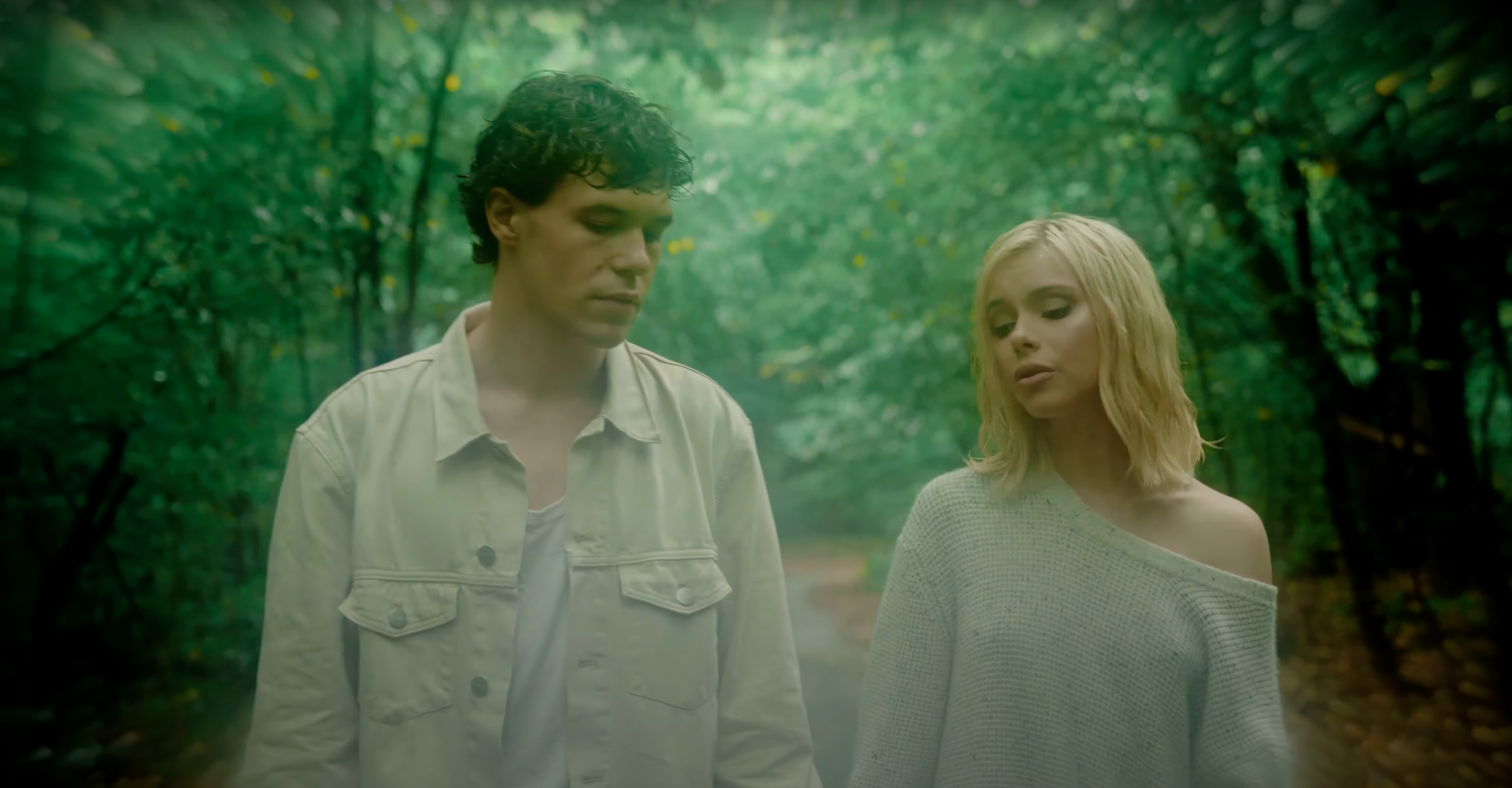 Автоматами мене не вб'ють: ENLEO і Маша Кондратенко презентували пісню "Любов сильніша"