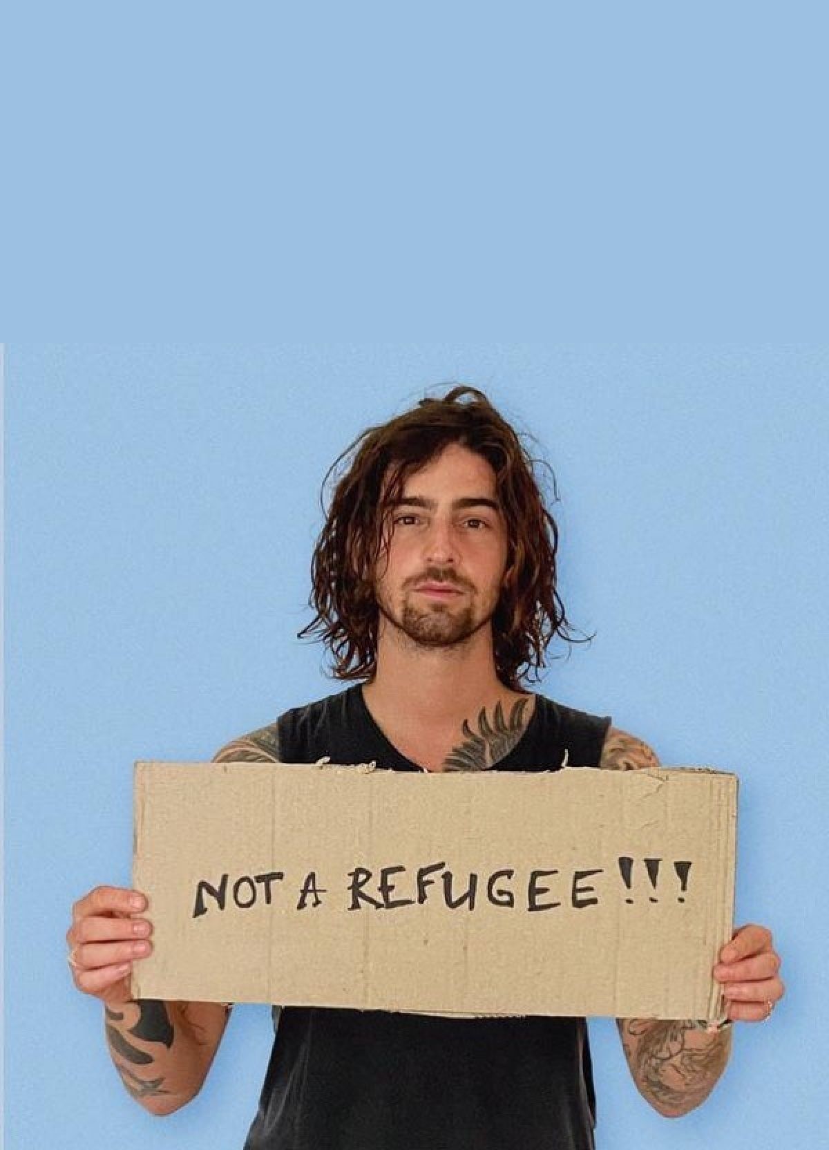 Не біженець: Володимир Дантес випустив кліп на нову пісню Not A Refugee