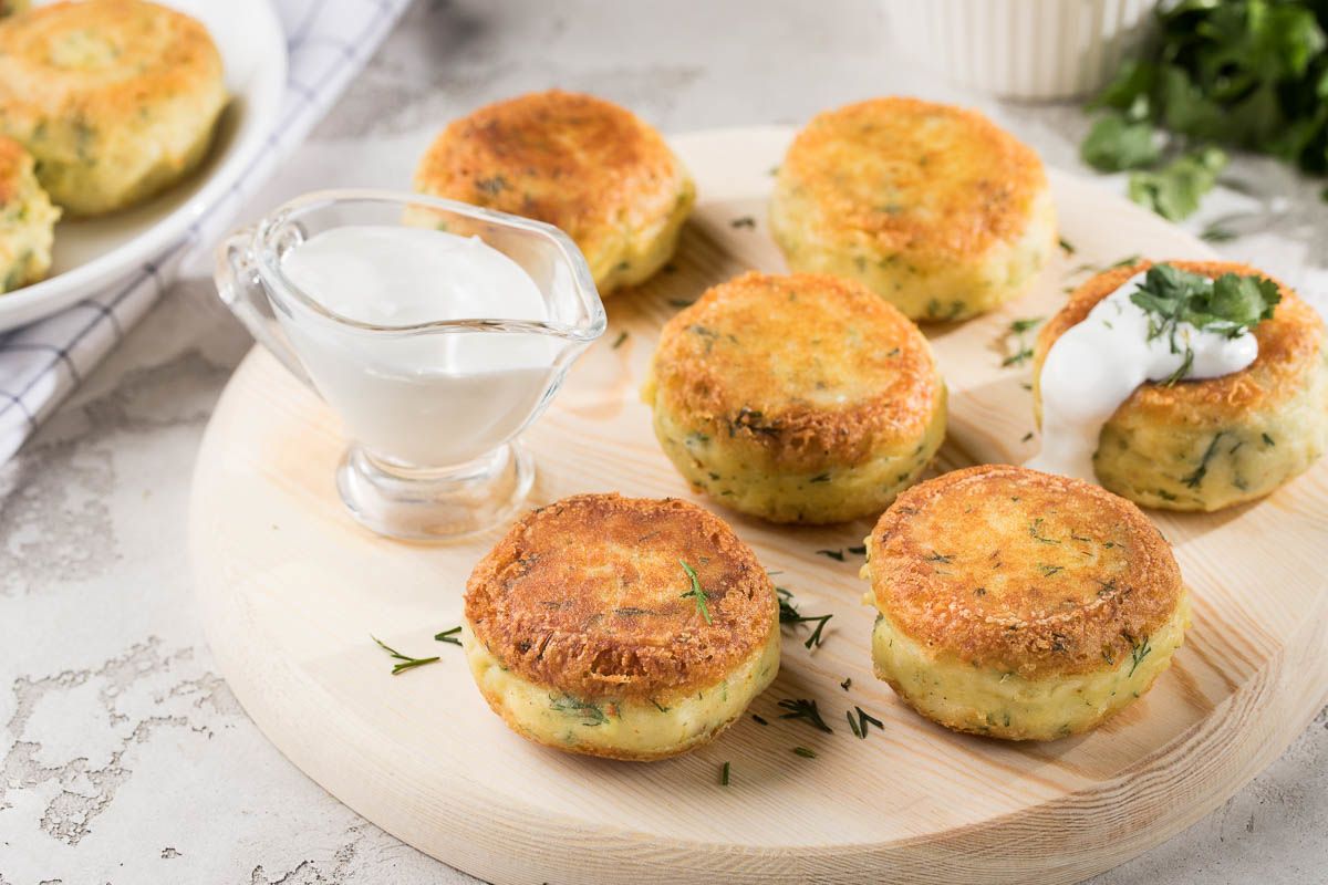 Як приготувати картопляні котлети в клярі: оригінальний рецепт - фото 1