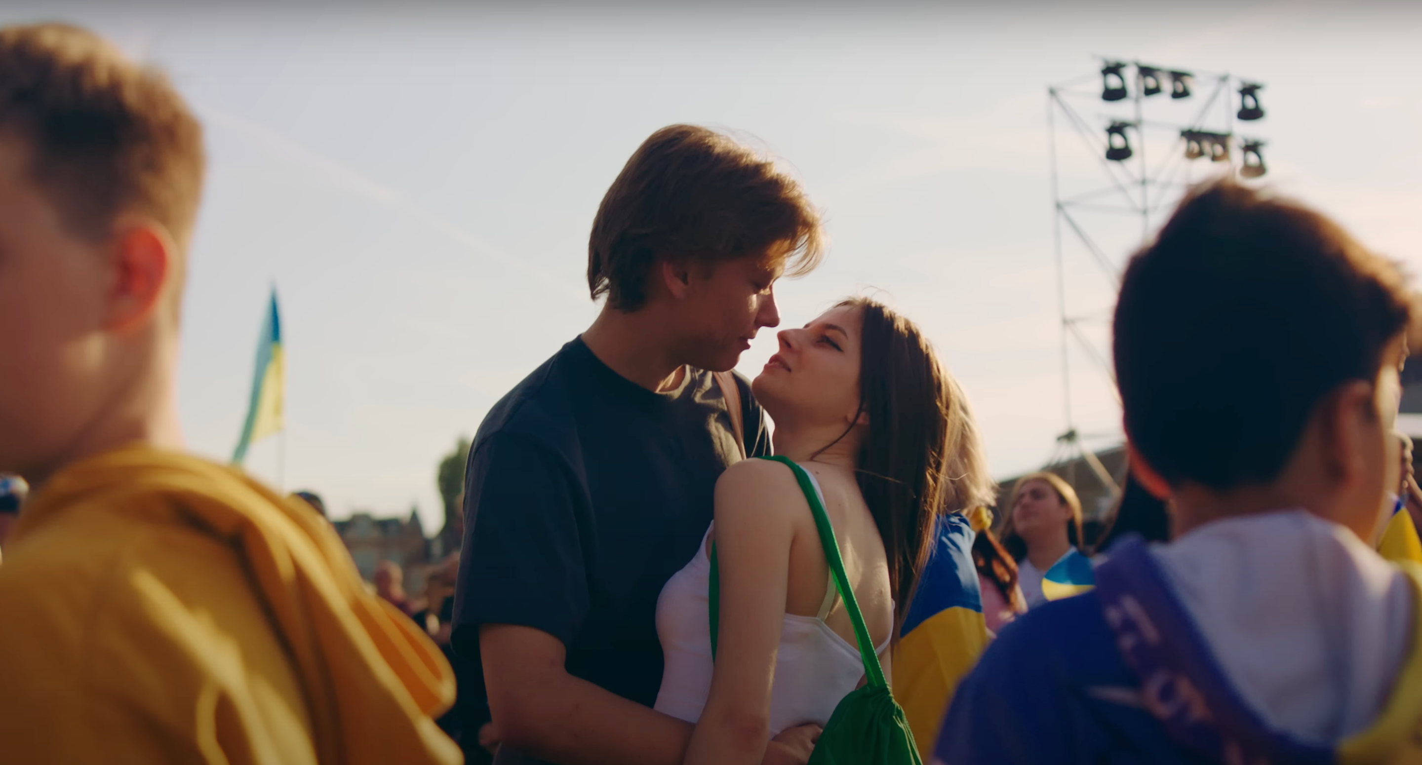 Документальний фільм "Далі": дивіться трейлер, як українки рятувалися від війни - фото 1