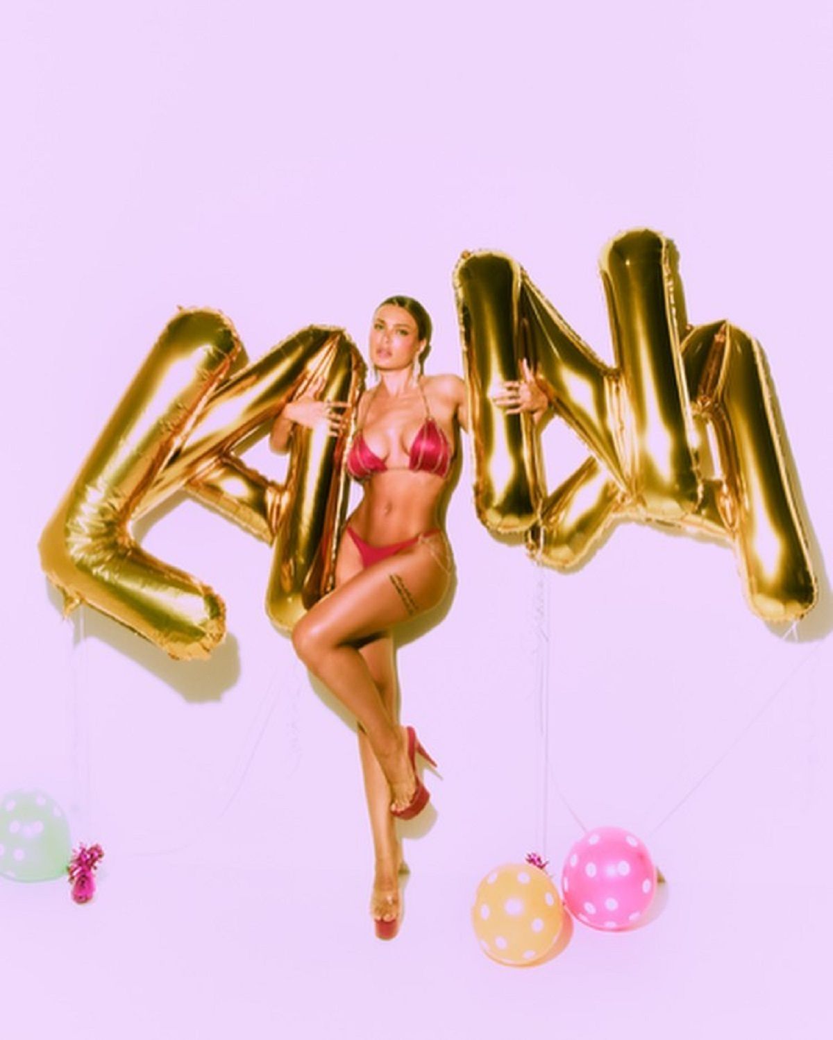 Колишня порнозірка Лана Роудс розбурхала фанів новими фото – 18+