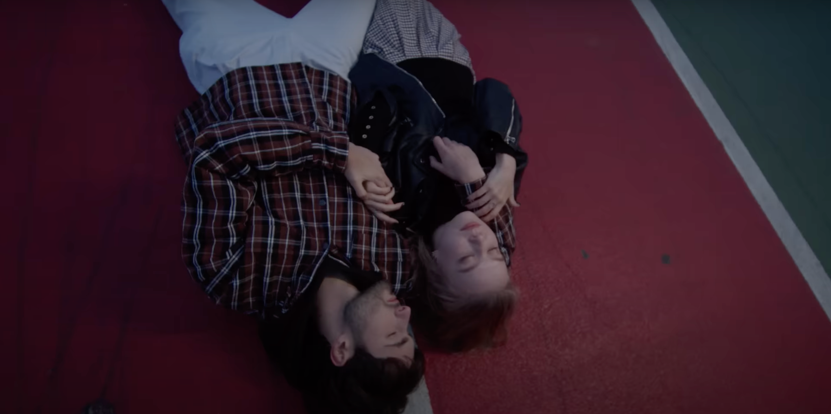 Жити далі поволі: KHAYAT презентував кліп на нову пісню "Нехай"