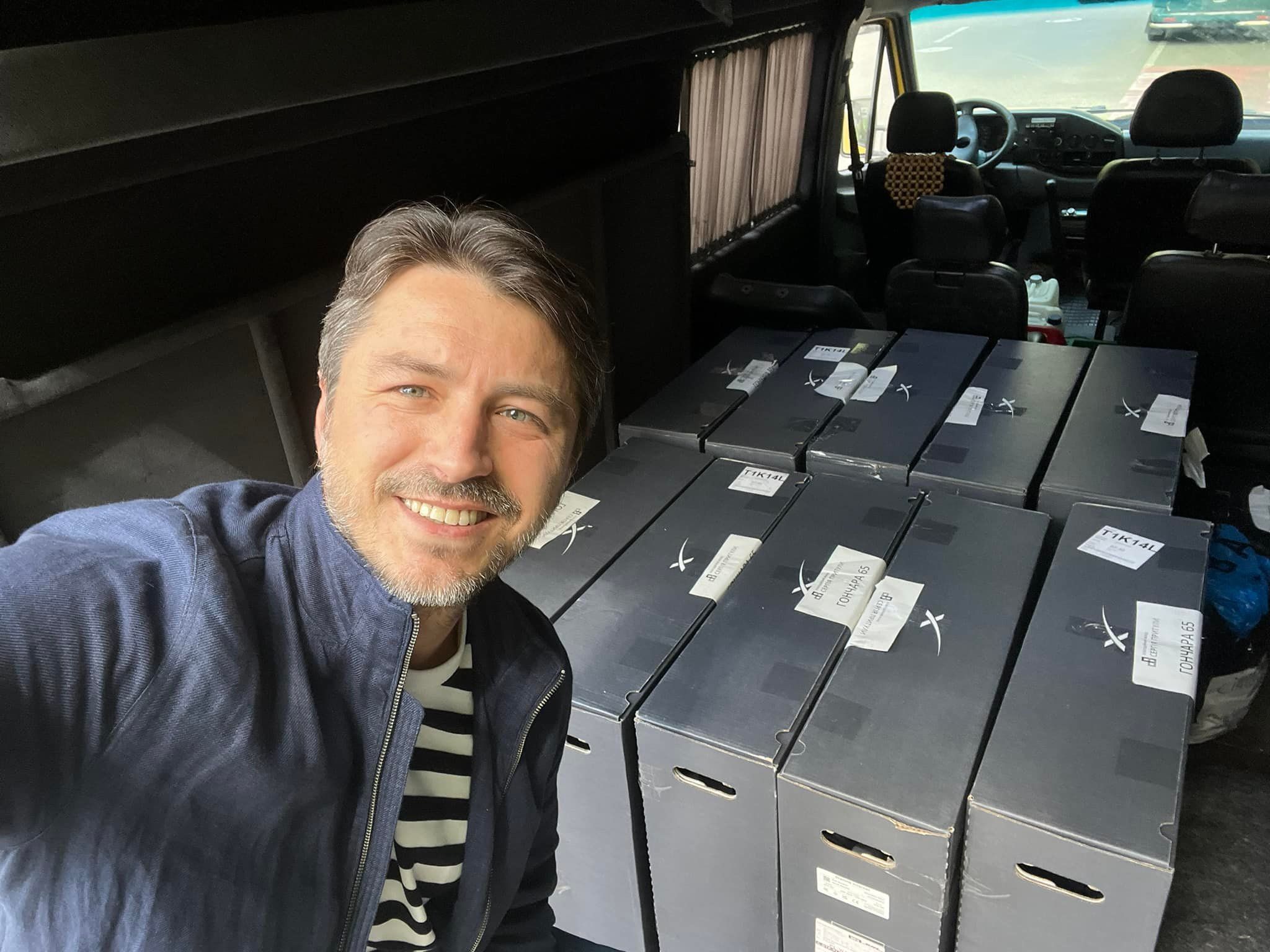 На підручник з історії та на ЗСУ: Притула запустив новий збір через скандал з Маском