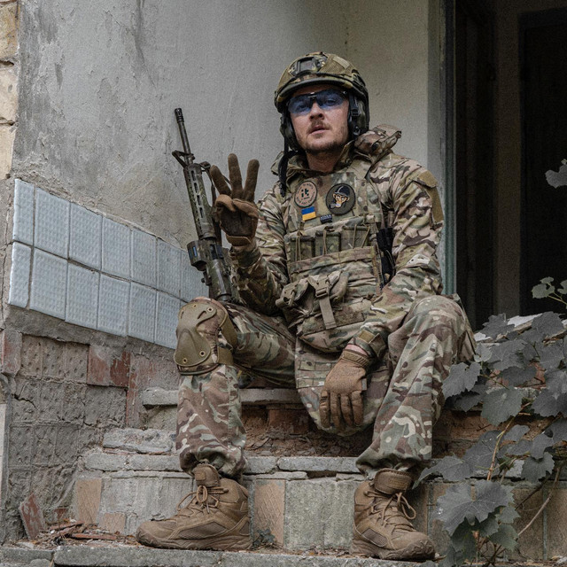 Не на сцені, а в ЗСУ: ТОП 10 пісень від артистів, які стали захисниками України - фото 514335