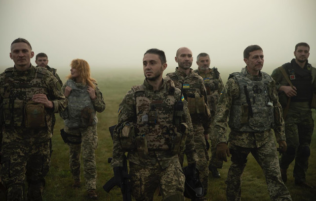 Не на сцені, а в ЗСУ: ТОП 10 пісень від артистів, які стали захисниками України - фото 514339