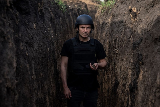 Не на сцені, а в ЗСУ: ТОП 10 пісень від артистів, які стали захисниками України - фото 514341