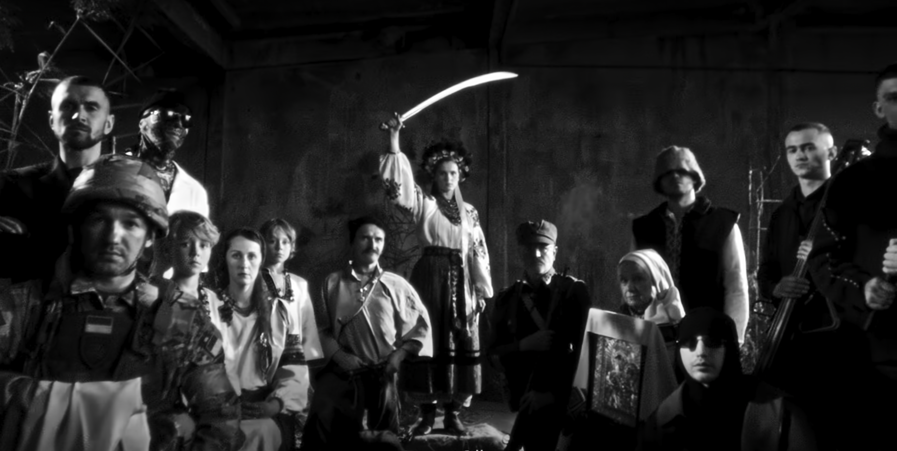 In The Shadows of Ukraine: Kalush Orchestra і The Rasmus поєднали легендарний рок з фолком