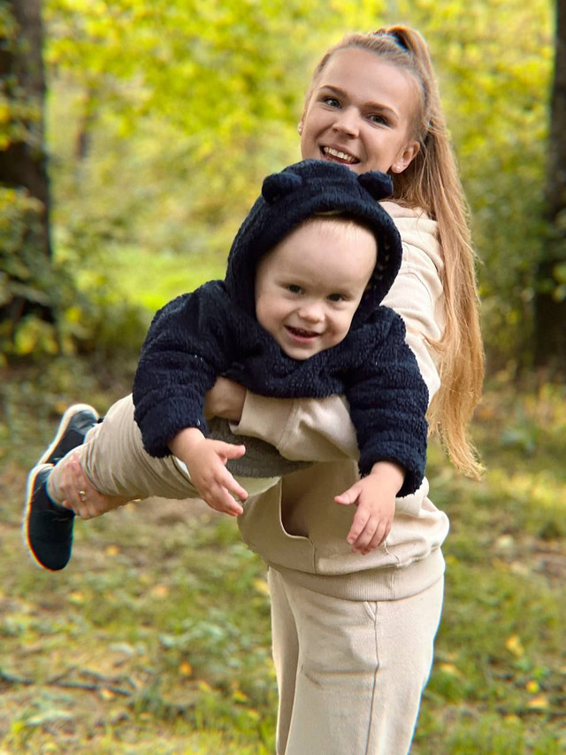 Марія з маленьким сином на Закарпатті / Фото надане 24 каналу - фото 514928