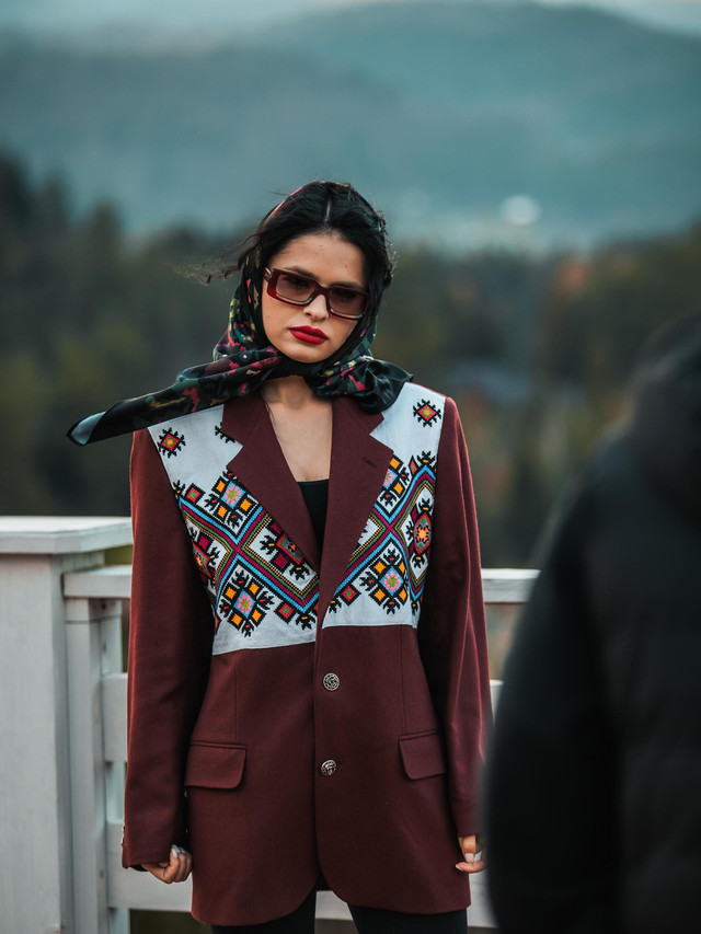 KRISTONKO показала характер української дівчини у новій пісні 'BANDERA' - фото 516174