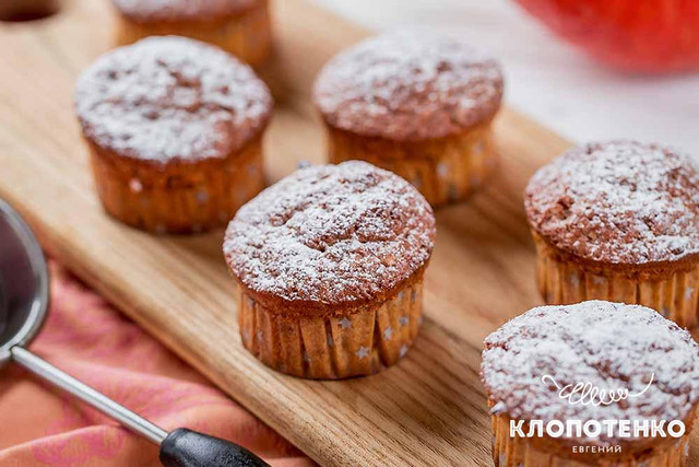 Клопотенко показав, як приготувати гарбузові кекси: рецепт для тих, хто не любить гарбуз - фото 516235