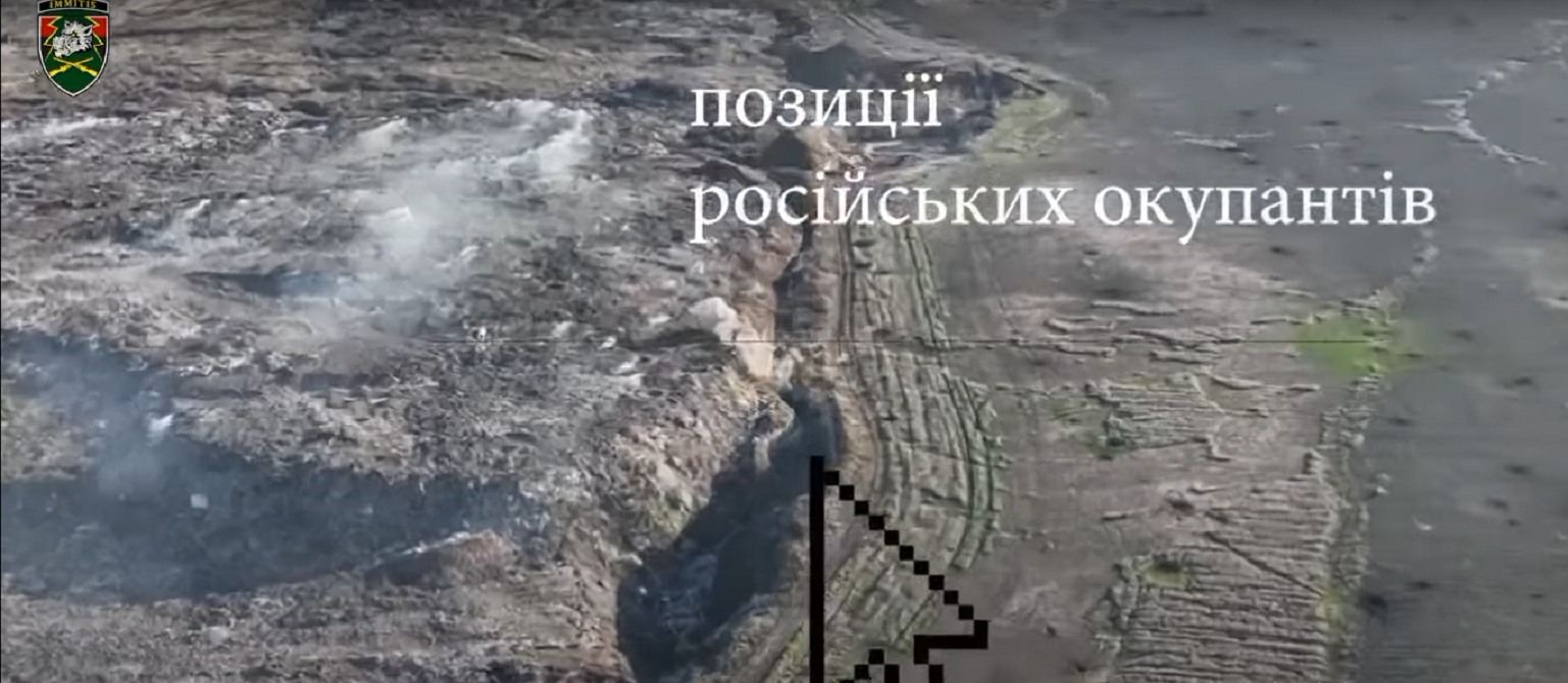 Українські десантники показали, як знищують ворогів біля Бахмута – відео