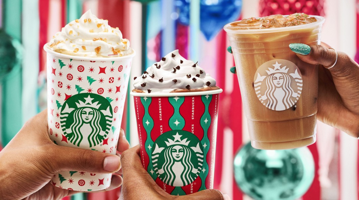 Starbucks показав, як змінювався дизайн їхнього новорічного стаканчика за останні 25 років