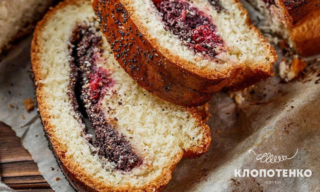 Клопотенко показав, як приготувати маковий рулет з вишнями: простий рецепт випічки - фото 518149