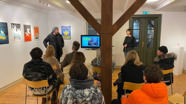 У столиці Ісландії відкрили виставку постерів українських митців про війну в Україні - фото 518169