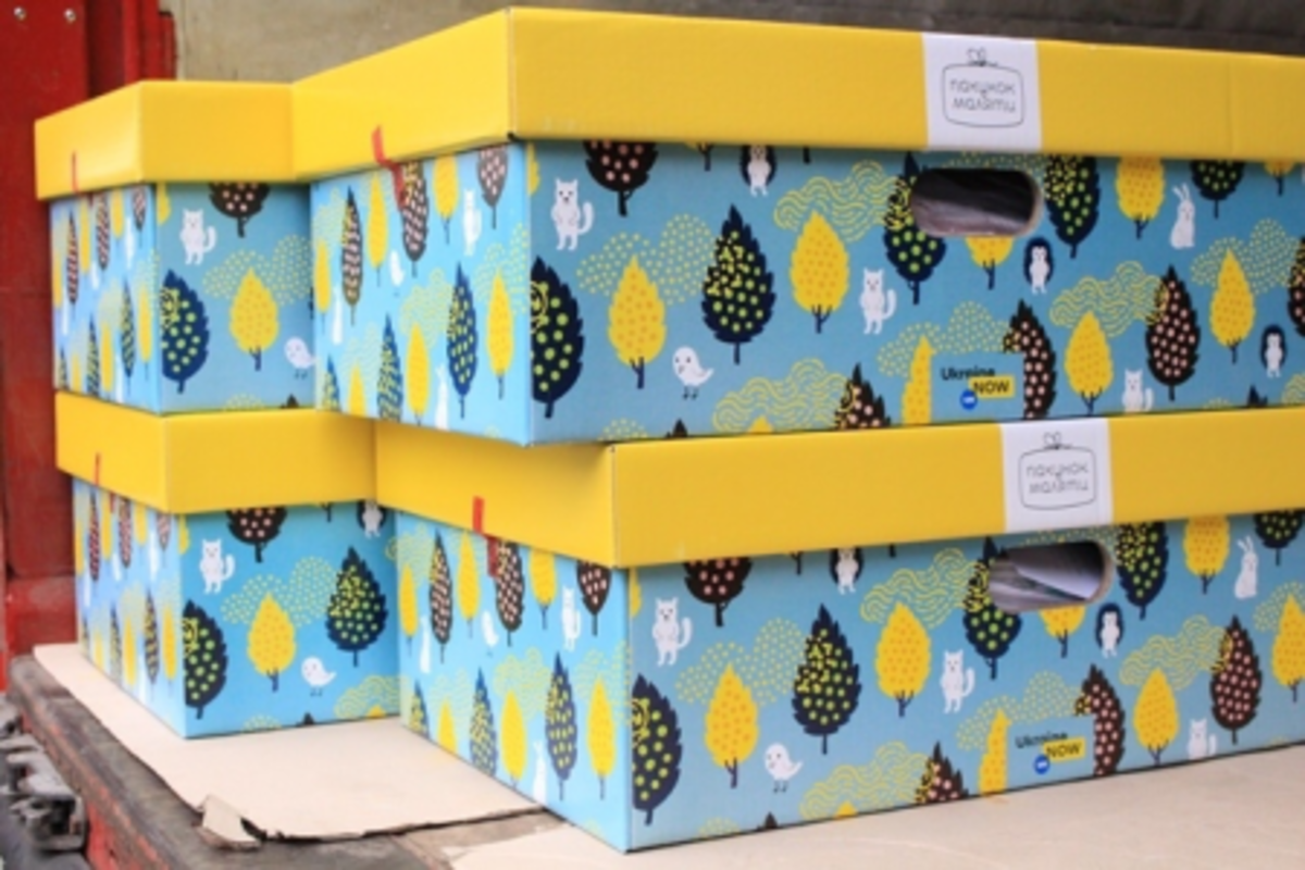 Підгузки, коробка-колиска  чи гроші – що входить у "пакунок малюка" 2023