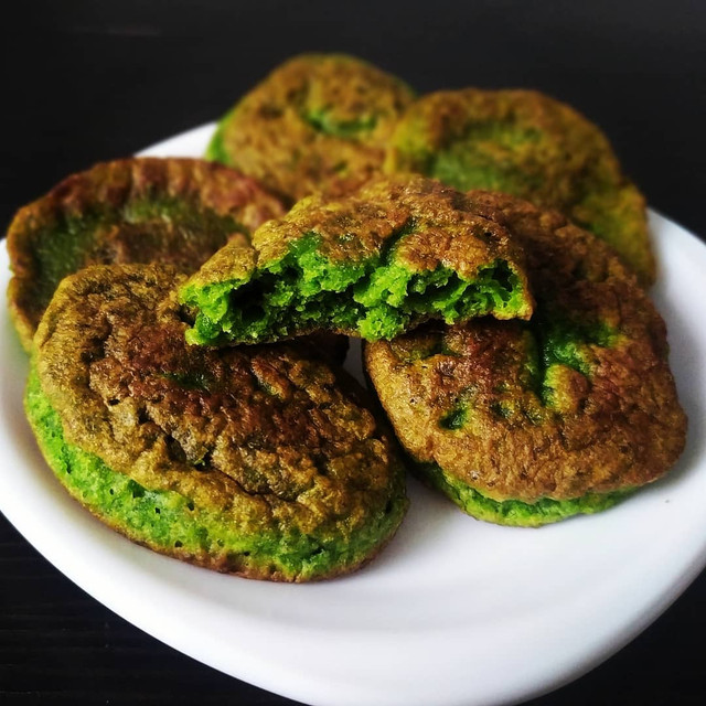 Оладки зі шпинатом – простий рецепт за 15 хвилин - фото 518738