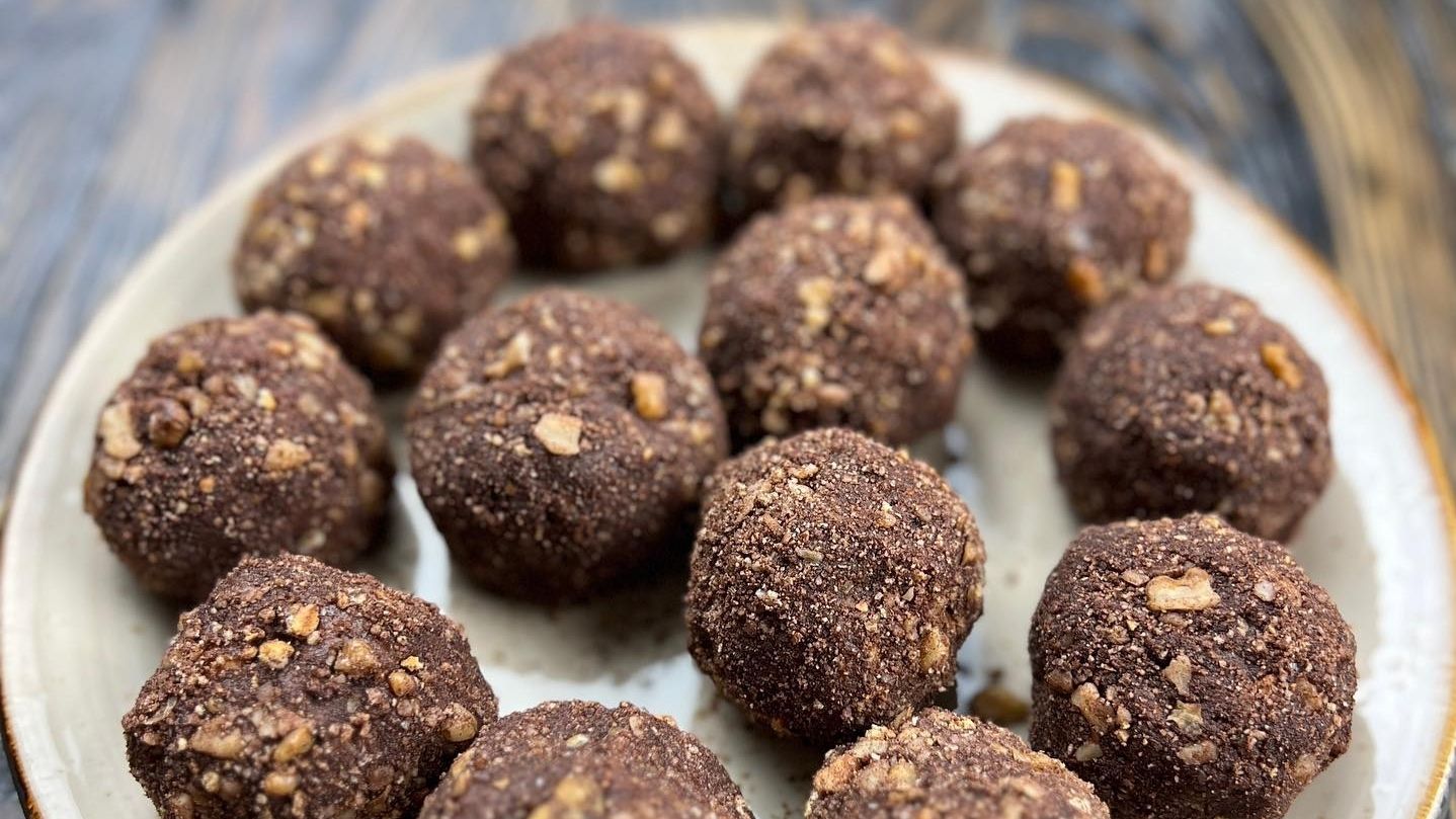 Шоколадні тістечка без випікання – рецепт від Лізи Глінської