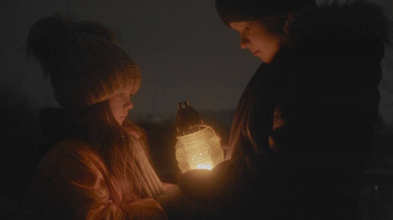 Співачка DARA презентує патріотичний трек та кліп "Заплакала ікона" про силу життя