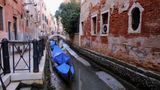 Нова катастрофа – дивіться, як пересохли канали у Венеції