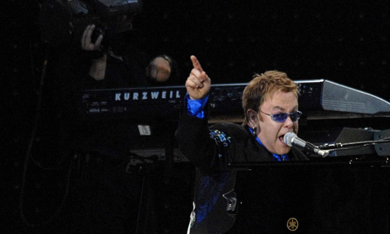 Елтон Джон з нами – відомий британець виділив для UNITED24 понад сто тисяч доларів