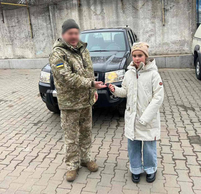 Школярка купила позашляховик для прикордонників - фото 521005