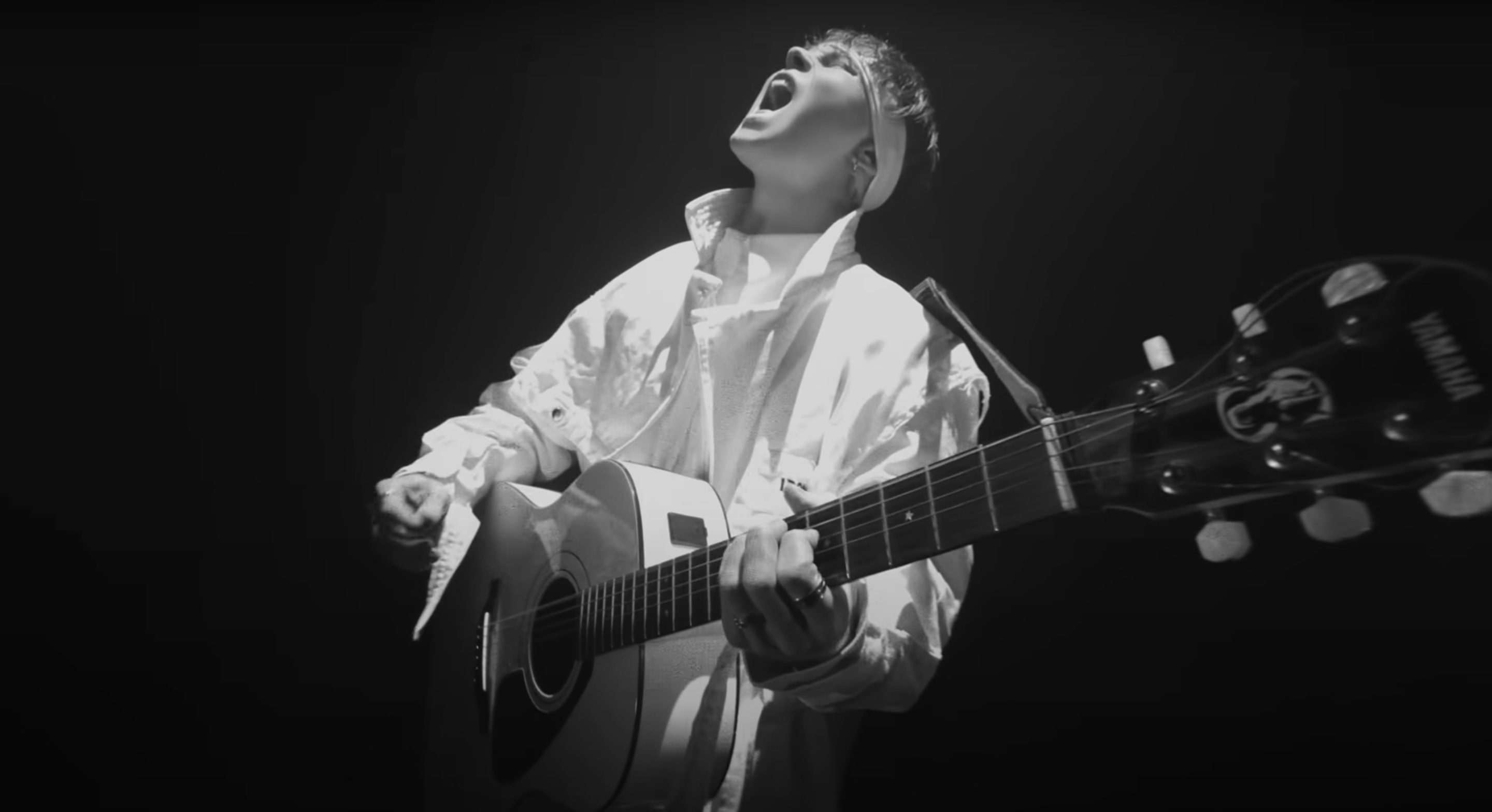 Прем'єра пісні та кліпу Артем Пивоваров – Місяць на небі - фото 1