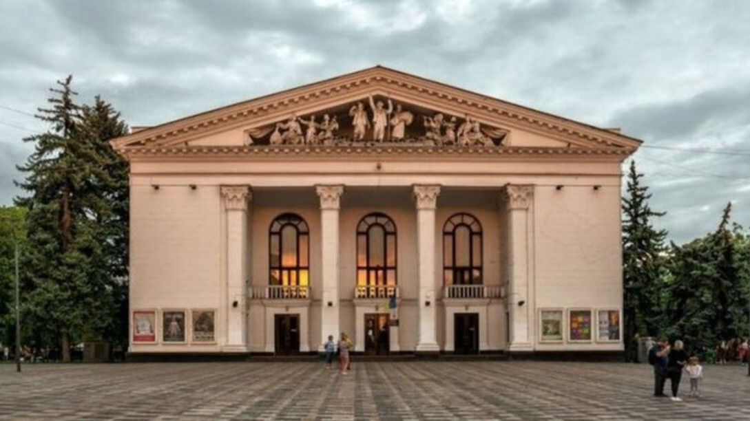 Організували 3D-тур Маріупольським драмтеатром - фото 1