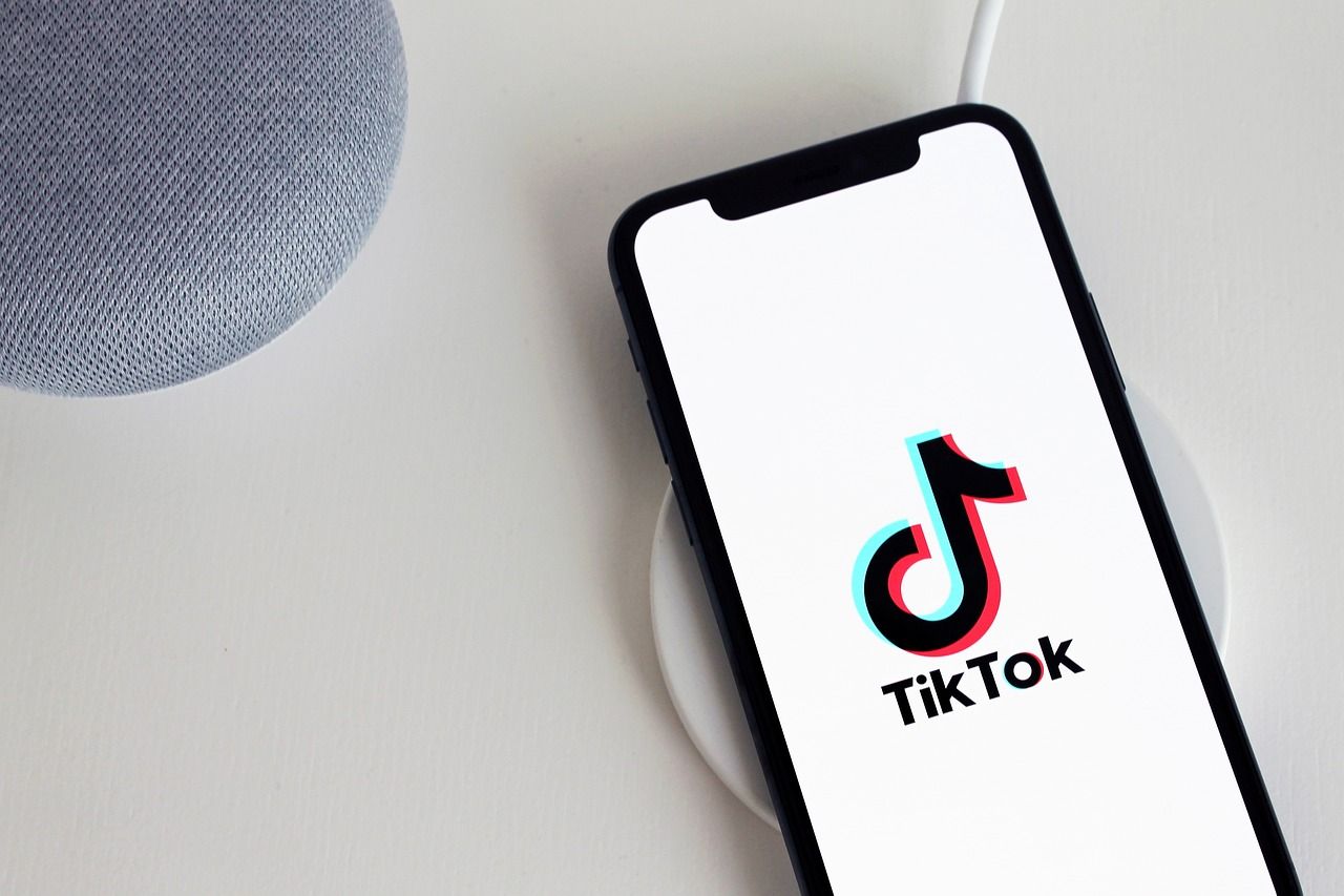 У Великій Британії заборонили держслужбовцям "сидіти" у TikTok – у чому причина - фото 1