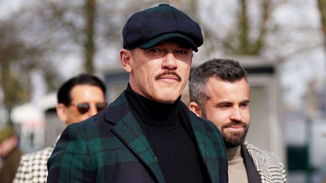 "Ви не самі, ми про вас не забули" – актор "Дракули" звернувся до українців