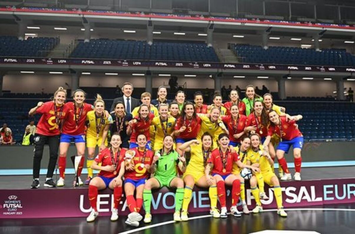 Жіноча збірна України з футзалу вперше в історії взяла "срібло" на чемпіонаті Європи