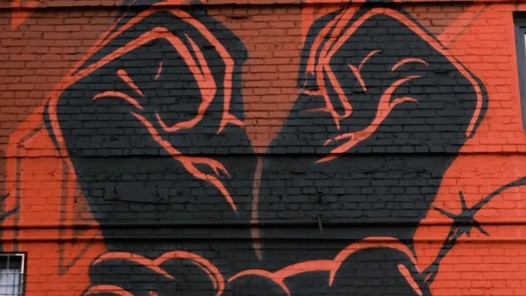 У Києві з'явився новий мурал присвячений полоненим захисникам "Азовсталі"