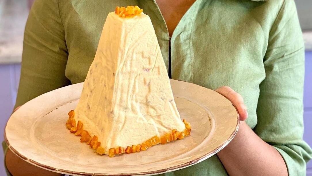 Ліза Глінська поділилася переписом сирної паски до Великодня