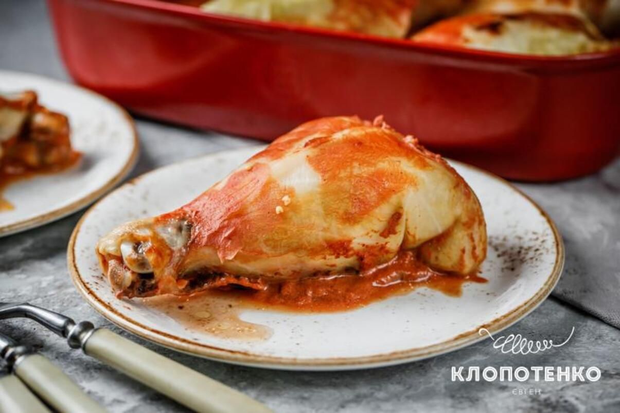 Клопотенко показав, як приготувати голубці з українським колоритом