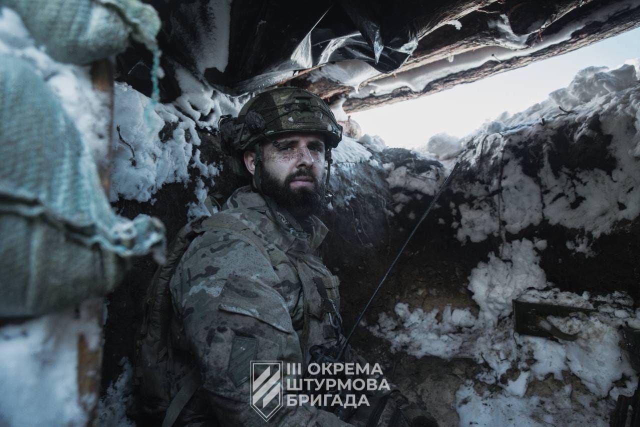 Останні сніги: бійці ЗСУ показали фото з окопів під Бахмутом