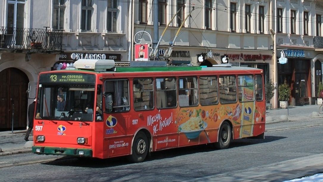 У Херсоні зробили безплатним проїзд у тролейбусах