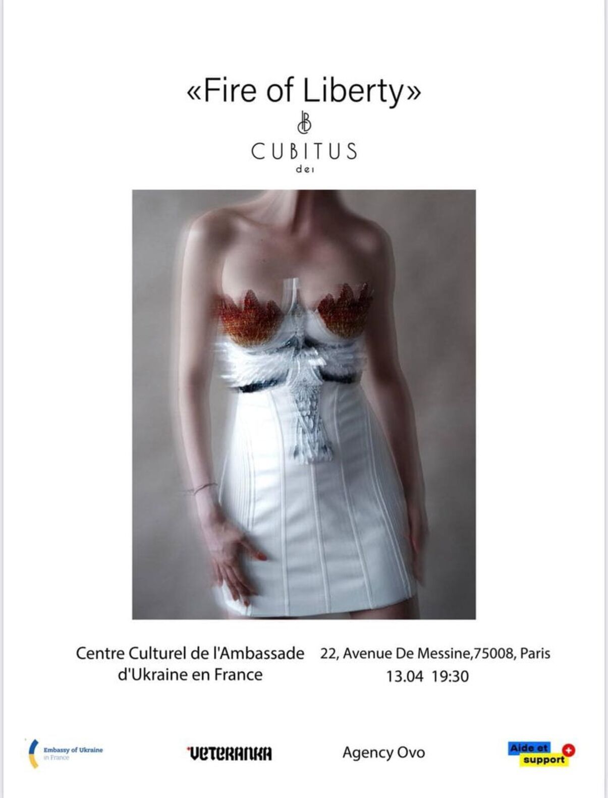 У Парижі презентували колекцію одягу української парамедикині