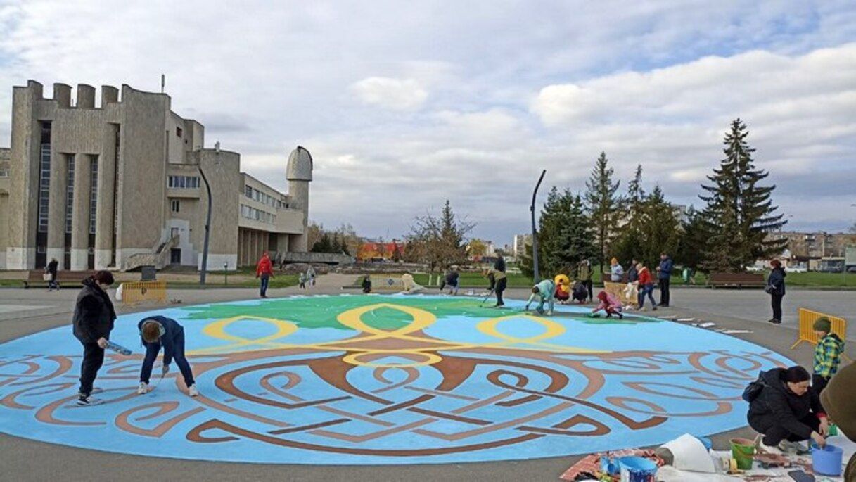 Найбільша писанка у Харкові - фото 1